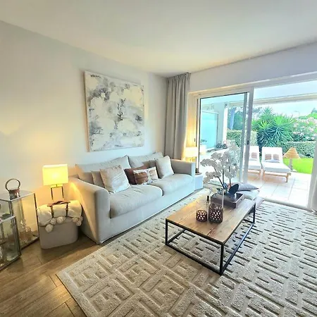T2 Rdj Raphael Front De Apartment